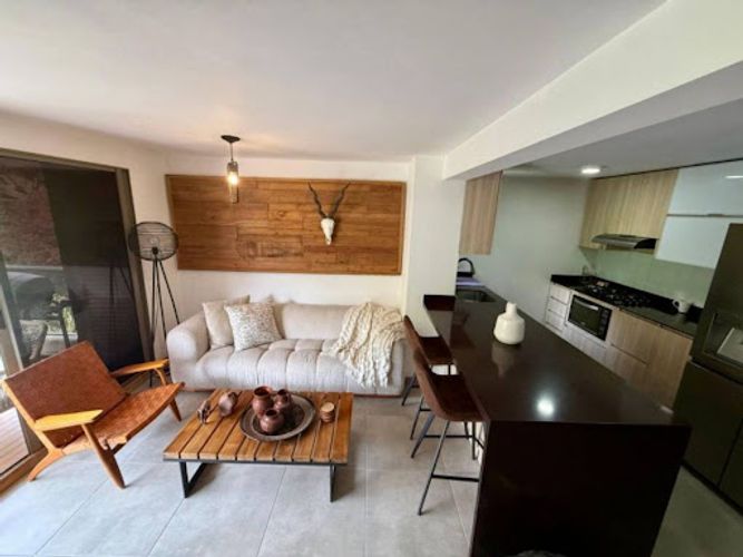 Apartamento en venta en Loma De Los Bernal, Medellín · foto 15 de 21