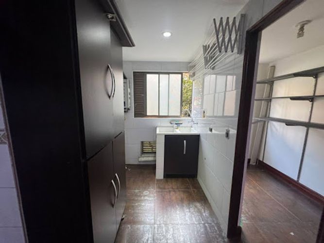 Apartamento de 3 alcobas en arriendo en Laureles, Medellín, 115 m² · foto 4 de 15