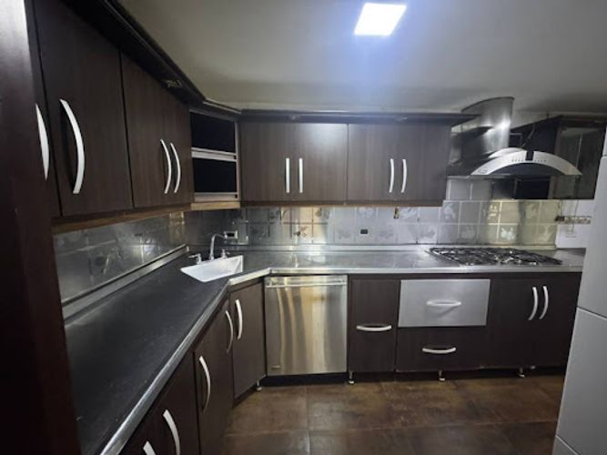 Apartamento de 3 alcobas en arriendo en Laureles, Medellín, 115 m² · foto 5 de 15