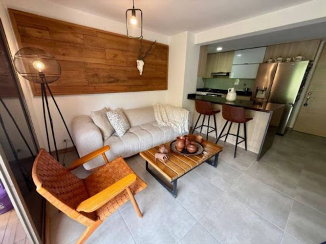 Apartamento en venta en Loma De Los Bernal, Medellín · foto 21 de 21