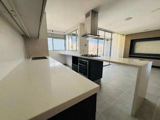 Apartamento de 3 alcobas en venta en Ciudad Del Río, Medellín, 120 m² · foto 4 de 12