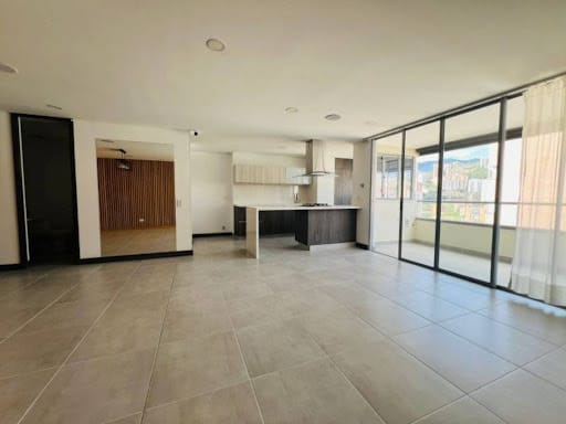 Apartamento de 3 alcobas en venta en Ciudad Del Río, Medellín, 120 m² · foto 5 de 12
