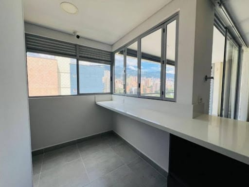Apartamento de 3 alcobas en venta en Ciudad Del Río, Medellín, 120 m² · foto 11 de 12