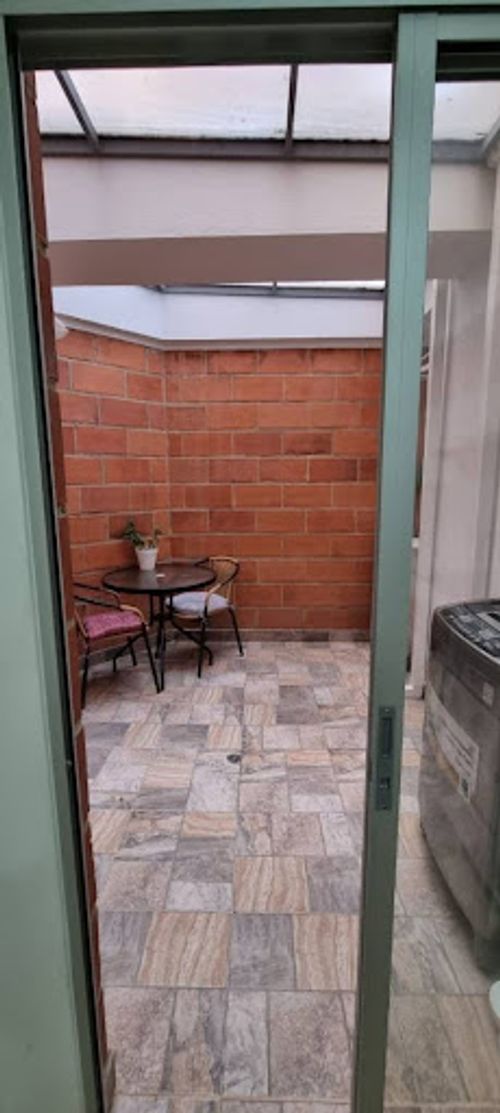 Apartamento de 3 alcobas en venta en La Castellana, Medellín, 140 m² · foto 2 de 19