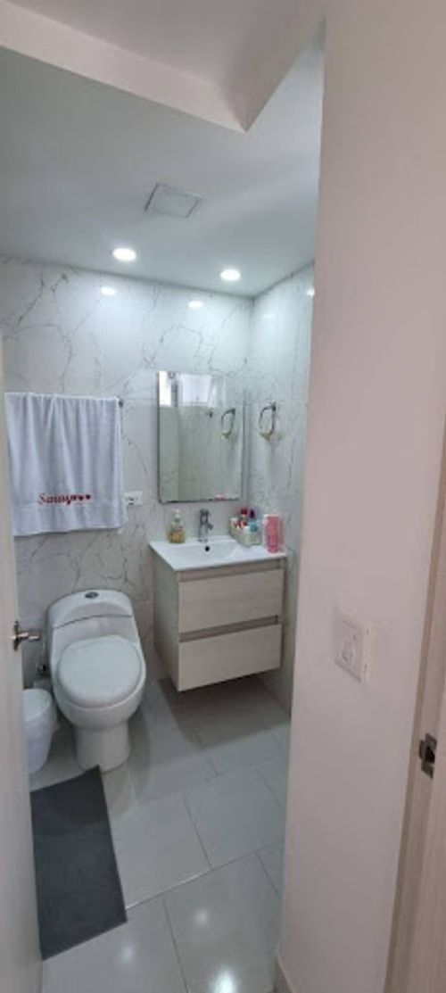 Apartamento de 3 alcobas en venta en La Castellana, Medellín, 140 m² · foto 3 de 19