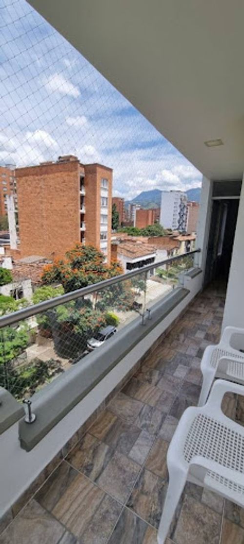 Apartamento de 3 alcobas en venta en La Castellana, Medellín, 140 m² · foto 15 de 19
