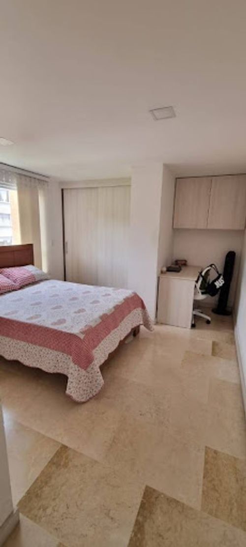 Apartamento de 3 alcobas en venta en La Castellana, Medellín, 140 m² · foto 17 de 19