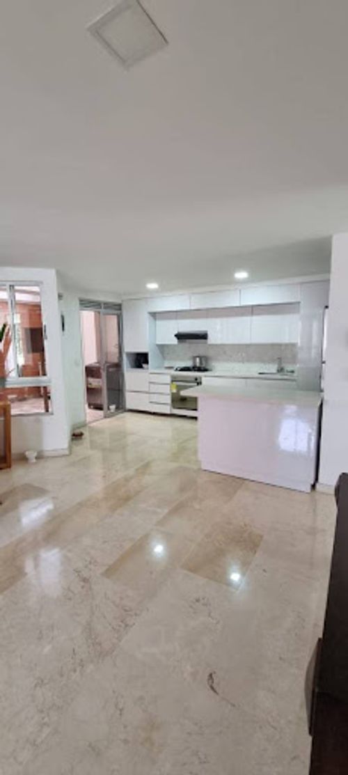 Apartamento de 3 alcobas en venta en La Castellana, Medellín, 140 m² · foto 19 de 19