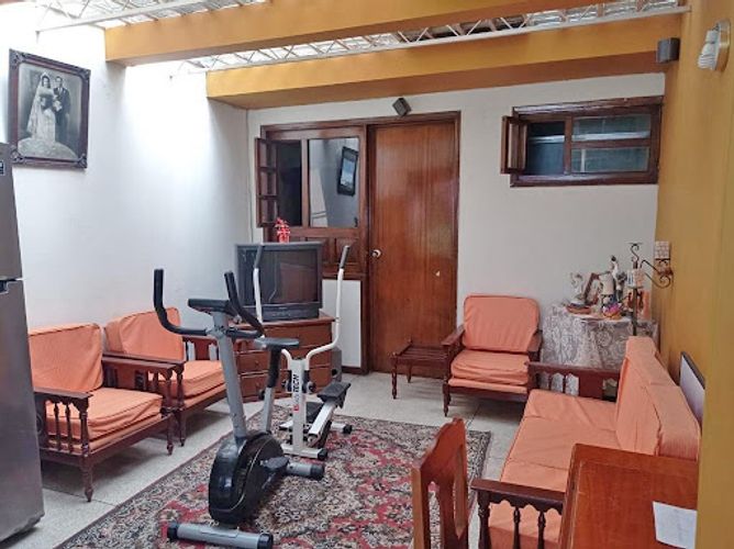 Casa de 6 alcobas en venta en El Contador, Bogotá, 422 m² · foto 2 de 9