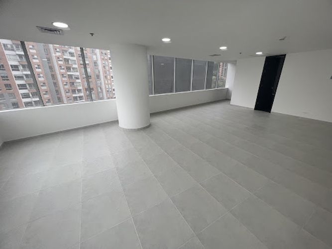 Oficina en arriendo en Las Palmas, Envigado, 61 m² · foto 3 de 6