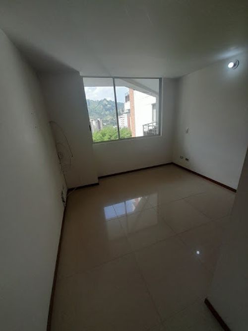 Apartamento de 2 alcobas en arriendo en Aves Maria, Sabaneta, 93 m² · foto 7 de 13