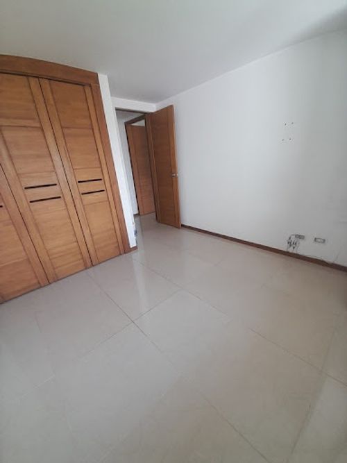 Apartamento de 2 alcobas en arriendo en Aves Maria, Sabaneta, 93 m² · foto 8 de 13