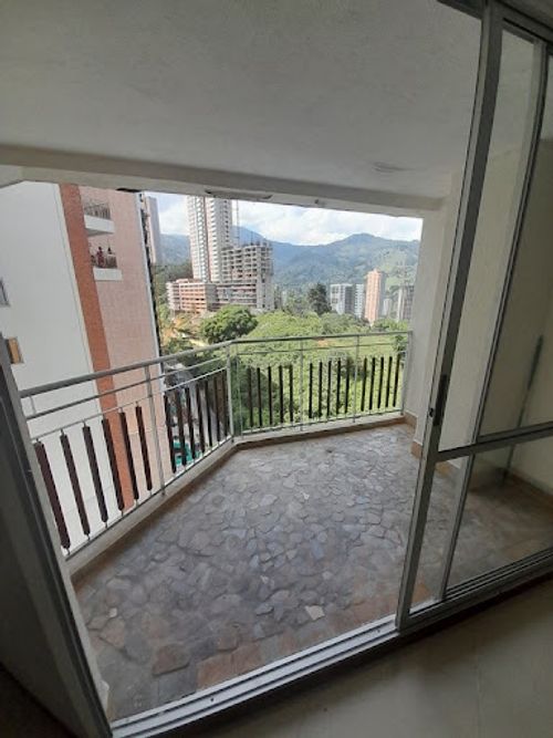 Apartamento de 2 alcobas en arriendo en Aves Maria, Sabaneta, 93 m² · foto 13 de 13