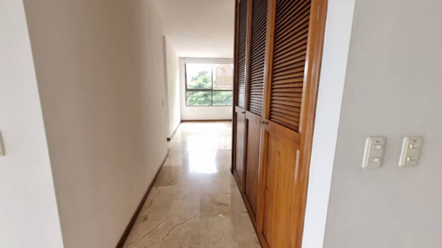 Apartamento de 3 alcobas en arriendo en El Tesoro, Medellín, 164 m² · foto 18 de 24