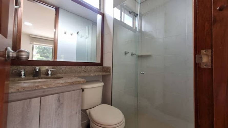 Apartamento de 3 alcobas en arriendo en El Tesoro, Medellín, 164 m² · foto 20 de 24
