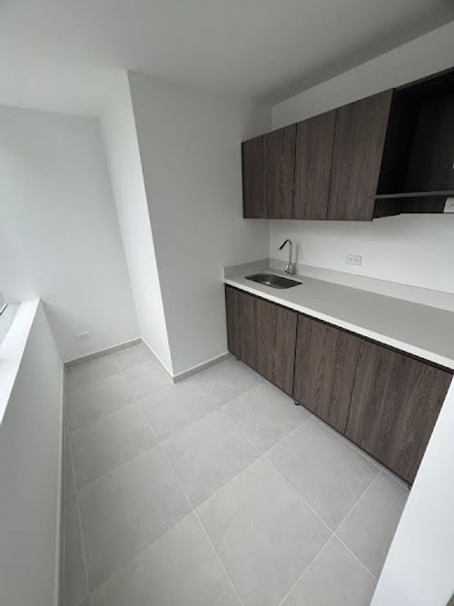 Oficina en arriendo en Las Palmas, Envigado, 58 m² · foto 2 de 9
