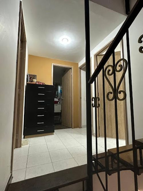 Casa de 5 alcobas en venta en Los Alpes, Medellín, 176 m² · foto 3 de 9