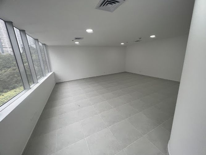 Oficina en arriendo en Las Palmas, Envigado, 58 m² · foto 4 de 9