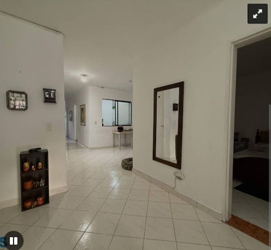 Casa de 5 alcobas en venta en Belén Miravalle, Medellín, 143 m² · foto 2 de 14