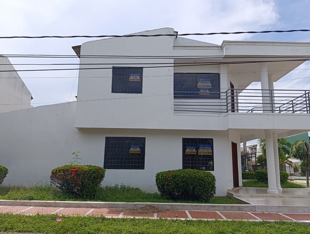 Casa en venta en La Castellana, Montería · foto 4 de 12