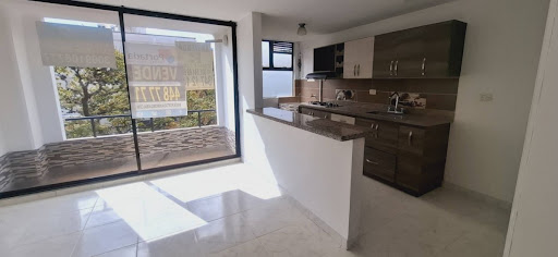 Apartamento en venta en La America, Medellín · foto 2 de 10