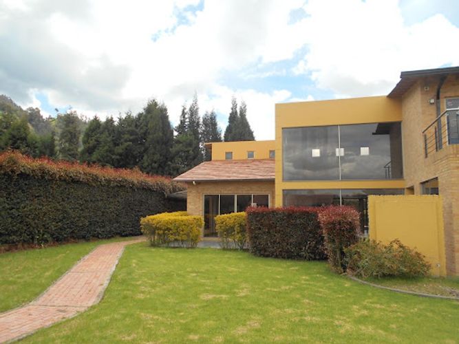 Casa de 4 alcobas en venta en Fonquetá, Chía, 430 m² · foto 3 de 24