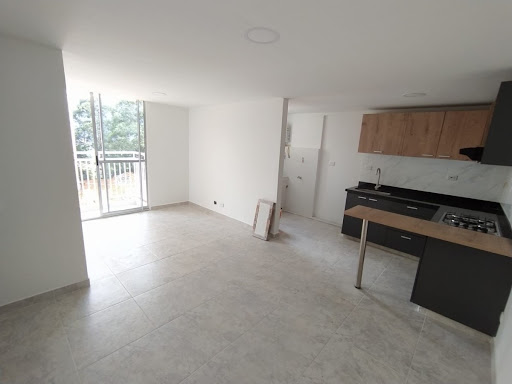 Apartamento en venta en San Antonio De Prado, Medellín · foto 2 de 9
