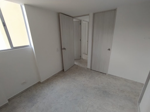 Apartamento en venta en San Antonio De Prado, Medellín · foto 3 de 9