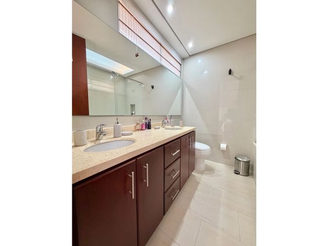 Casa de 4 alcobas en venta en Bosque De Pinos, Bogotá, 236 m² · foto 9 de 17