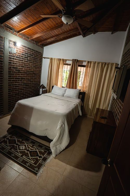 Casa de 6 alcobas en venta en Via El Eden, Armenia · foto 17 de 17