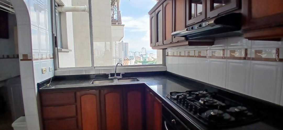 Apartamento de 3 alcobas en venta en Sotomayor, Bucaramanga, 127 m² · foto 10 de 24