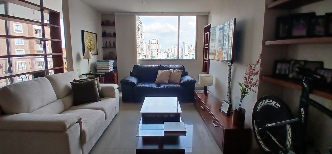 Apartamento de 3 alcobas en venta en Sotomayor, Bucaramanga, 127 m² · foto 2 de 24