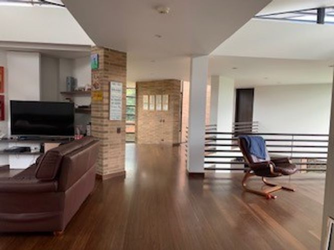 Casa de 4 alcobas en venta en San Simón, Bogotá, 393 m² · foto 3 de 23