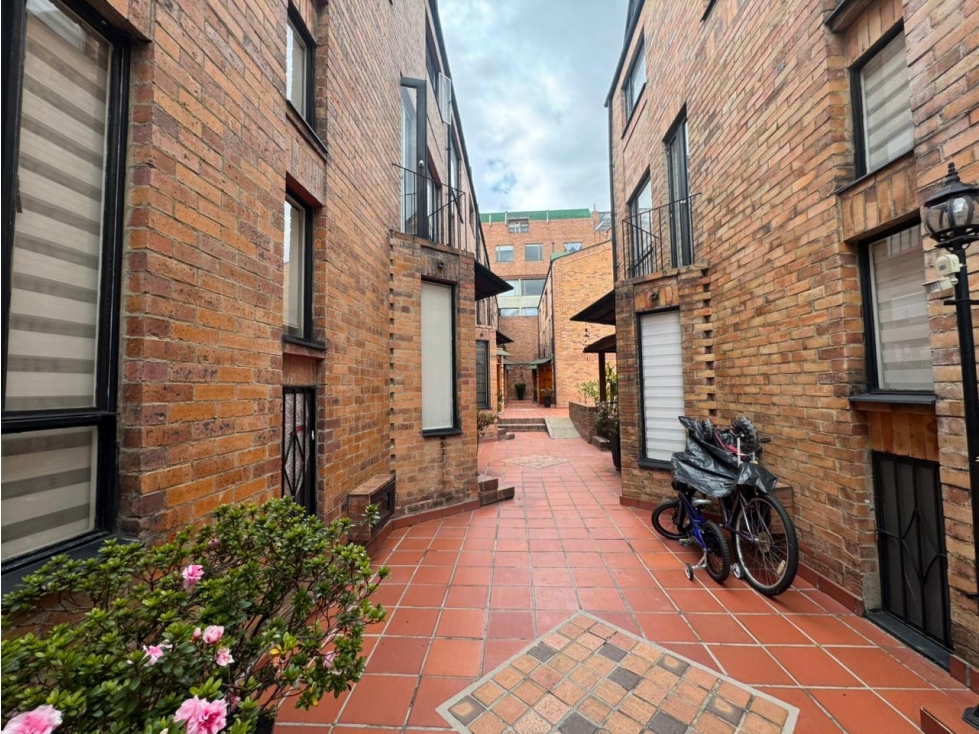 Casa en venta en Cedritos, Bogotá · foto 3 de 24