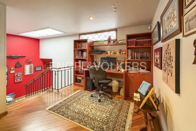 Casa en venta en Santa Barbara Central, Bogotá · foto 9 de 13
