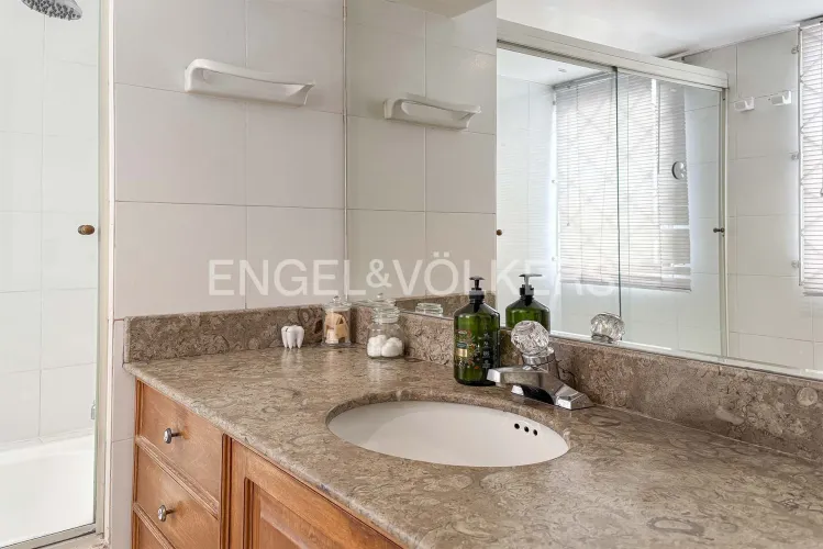 Casa en venta en Santa Barbara Central, Bogotá · foto 8 de 13
