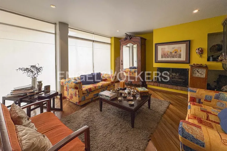 Casa en venta en Santa Barbara Central, Bogotá · foto 2 de 13