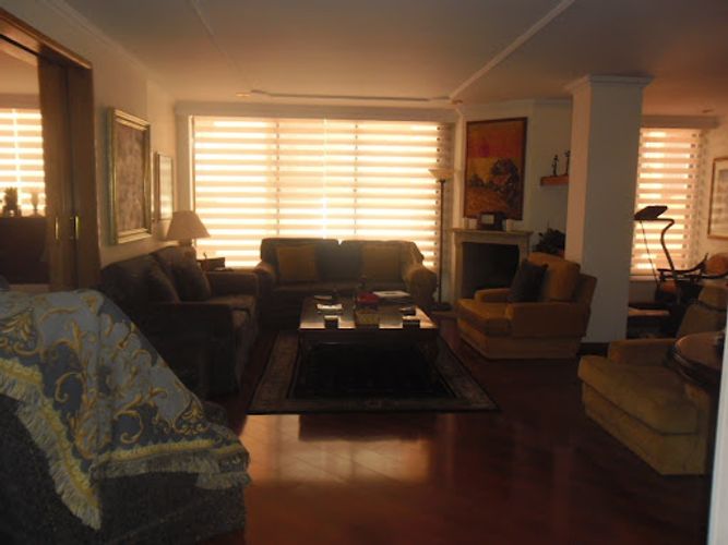 Apartamento de 3 alcobas en venta en Santa Barbara Occidental, Bogotá, 185 m² · foto 3 de 24