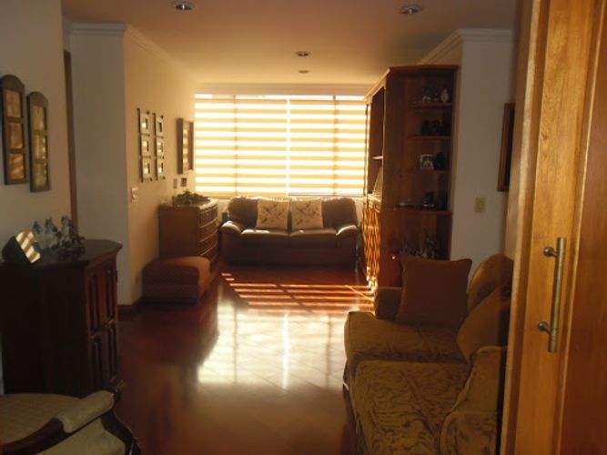 Apartamento de 3 alcobas en venta en Santa Barbara Occidental, Bogotá, 185 m² · foto 5 de 24