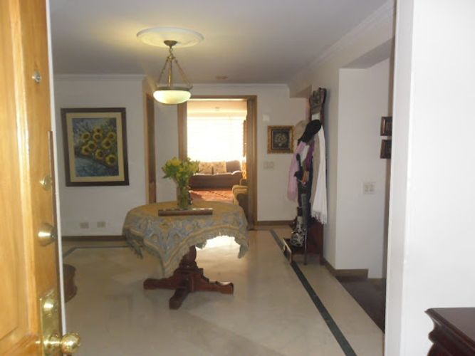 Apartamento de 3 alcobas en venta en Santa Barbara Occidental, Bogotá, 185 m² · foto 6 de 24