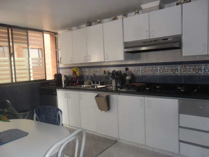Apartamento de 3 alcobas en venta en Santa Barbara Occidental, Bogotá, 185 m² · foto 12 de 24