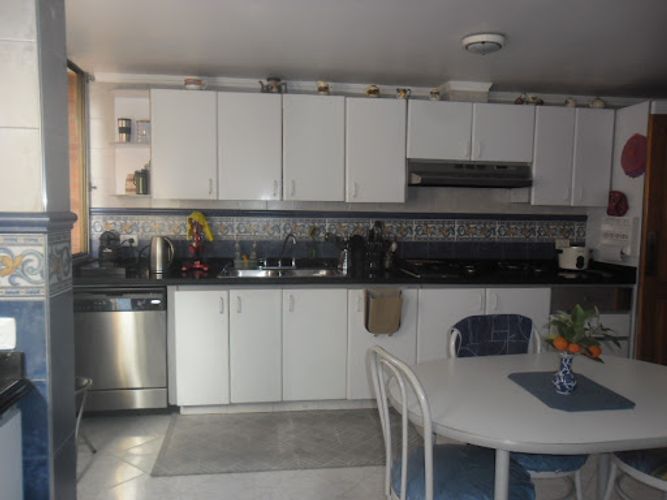 Apartamento de 3 alcobas en venta en Santa Barbara Occidental, Bogotá, 185 m² · foto 13 de 24