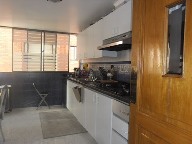Apartamento de 3 alcobas en venta en Santa Barbara Occidental, Bogotá, 185 m² · foto 17 de 24
