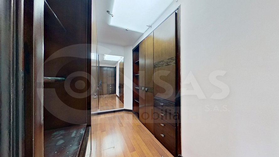 Apartamento de 3 alcobas en venta en San Patricio, Bogotá, 206 m² · foto 22 de 24