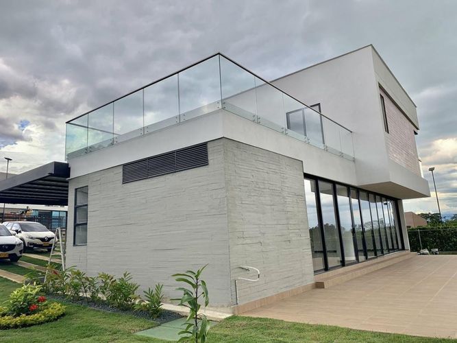 Casa de 4 alcobas en venta en Pance, Cali, 350 m² · foto 2 de 17