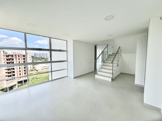 Apartamento de 3 alcobas en venta en Pance, Cali, 266 m² · foto 2 de 8