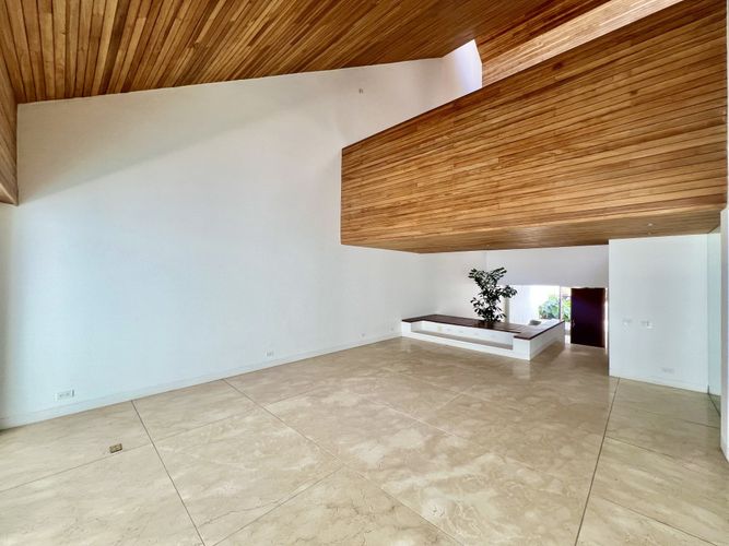Casa de 4 alcobas en venta en Normandia, Cali, 402 m² · foto 6 de 24