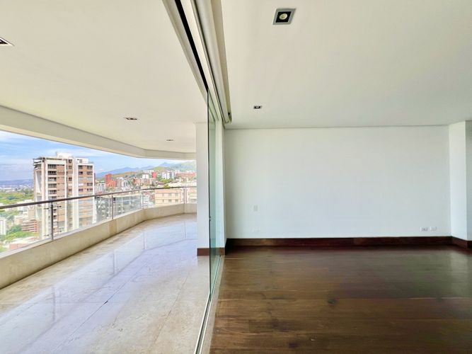 Apartamento de 5 alcobas en venta en Normandia, Cali, 596 m² · foto 5 de 24