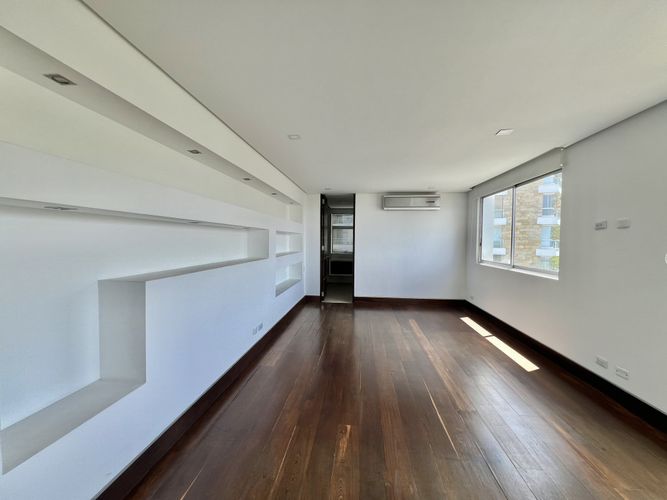 Apartamento de 5 alcobas en venta en Normandia, Cali, 596 m² · foto 12 de 24