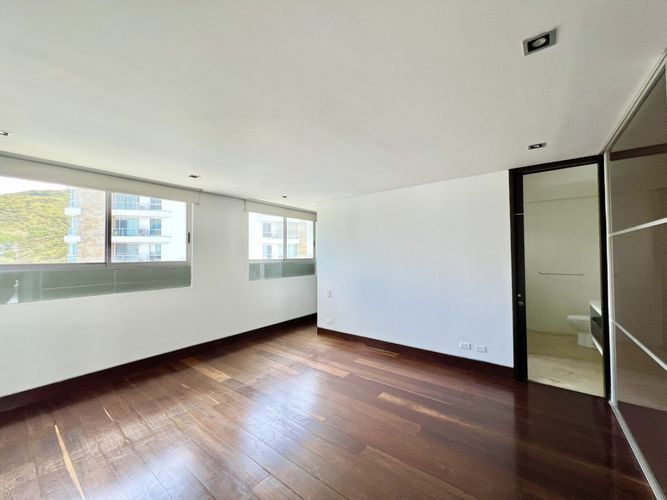 Apartamento de 5 alcobas en venta en Normandia, Cali, 596 m² · foto 17 de 24